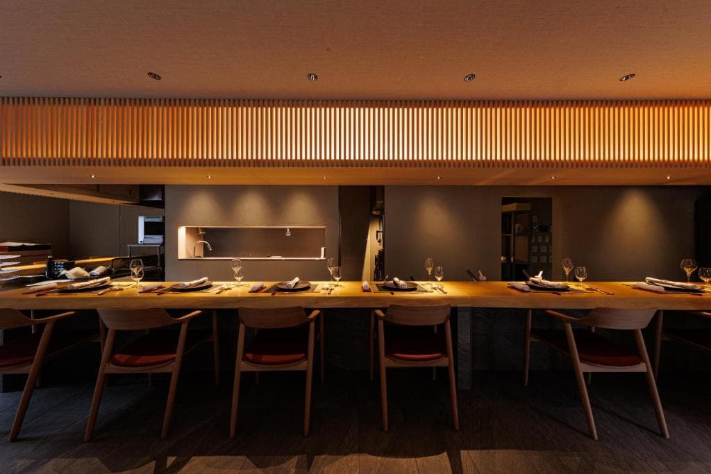 カウンターの夕景